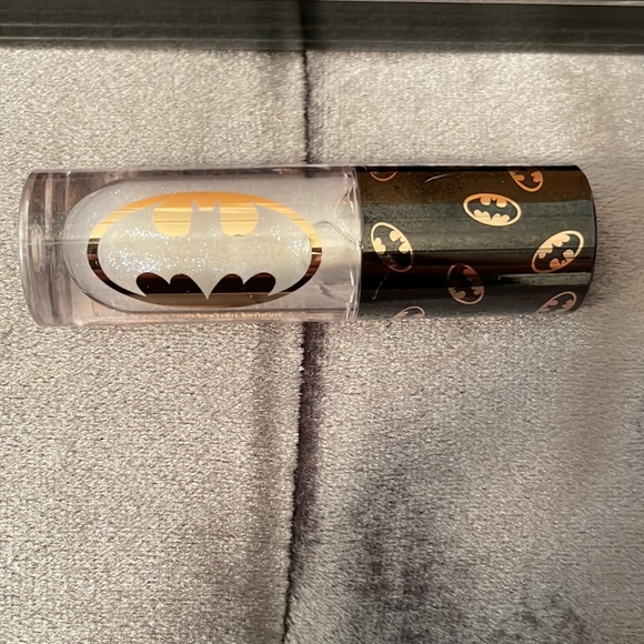 Makeup Revolution DC Batman Set - Picture 5 of 7